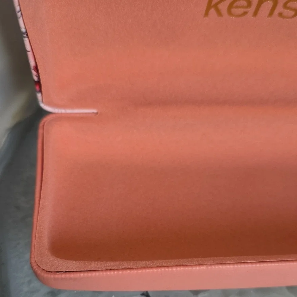 NWT Kensie Pink Floral Clamshell Eyeglass Case for Glasses & Sunglasses